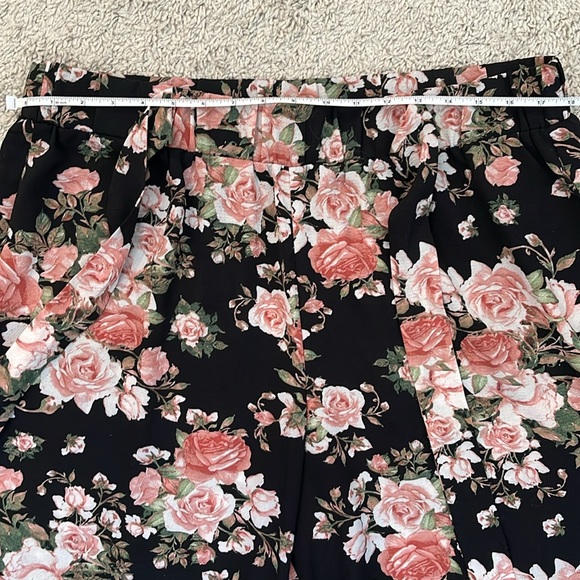 Double Click Wide Leg Floral Pants - Picture 10 of 16